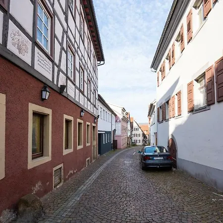 Gundelsheim * Gundelsheim (Baden-Wurttemberg)
